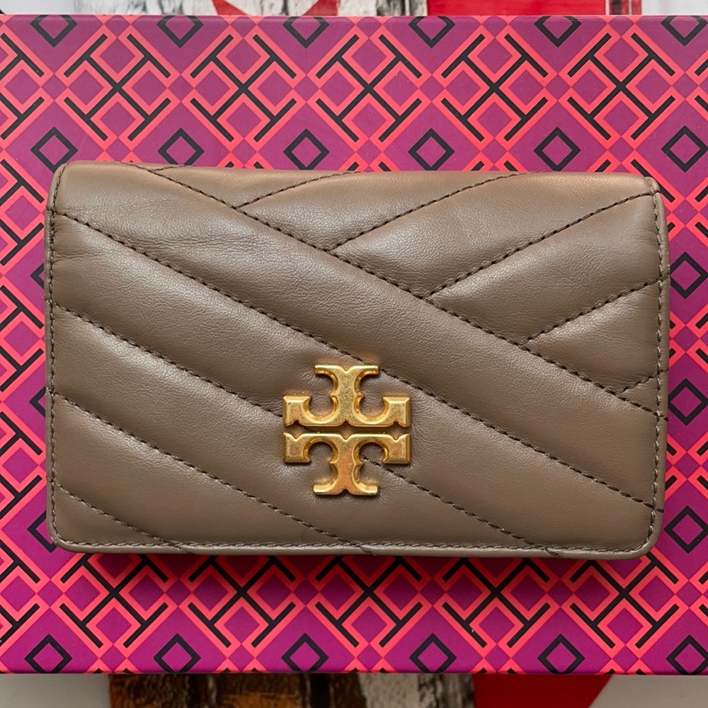 Kira Chevron Medium Slim Wallet